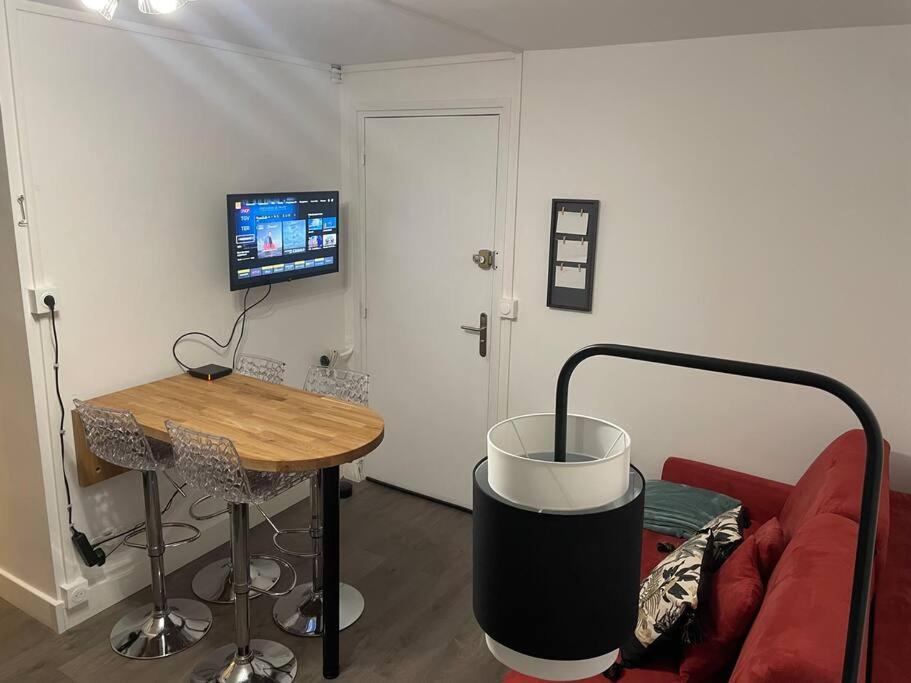 Appartement Place De Cambrai Bagian luar foto